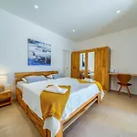 Pine Haven - Heated Pool, Sea Views & Bbq Terrace I Brac *
