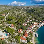 Villa Pine Haven - Heated Pool, Sea Views & Bbq Terrace I Brac *