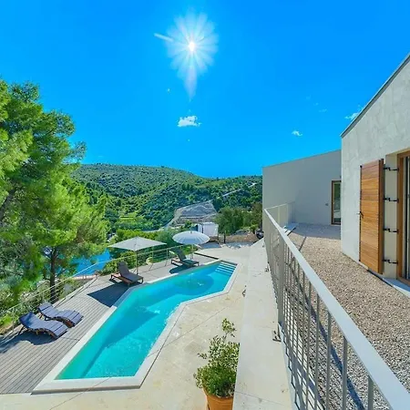 Pine Haven - Heated Pool, Sea Views & Bbq Terrace I Brac Villa Bobovisca