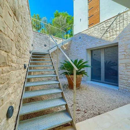 Villa Pine Haven - Heated Pool, Sea Views & Bbq Terrace I Brac
