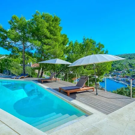 Pine Haven - Heated Pool, Sea Views & Bbq Terrace I Brac *