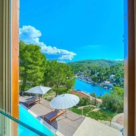 Pine Haven - Heated Pool, Sea Views & Bbq Terrace I Brac Bobovisca