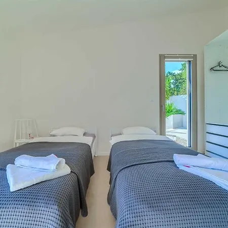 Pine Haven - Heated Pool, Sea Views & Bbq Terrace I Brac فيلة *