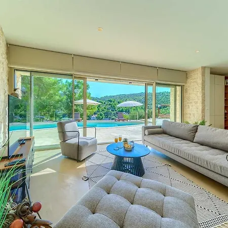 Pine Haven - Heated Pool, Sea Views & Bbq Terrace I Brac فيلة